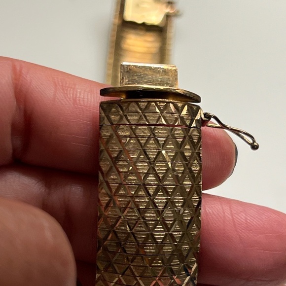 Technibond 18k plated Gold Bracelet - Picture 10 of 14